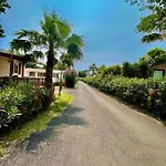 Mobil 2ch Bien Equipe Valras-plage Camping Sérignan