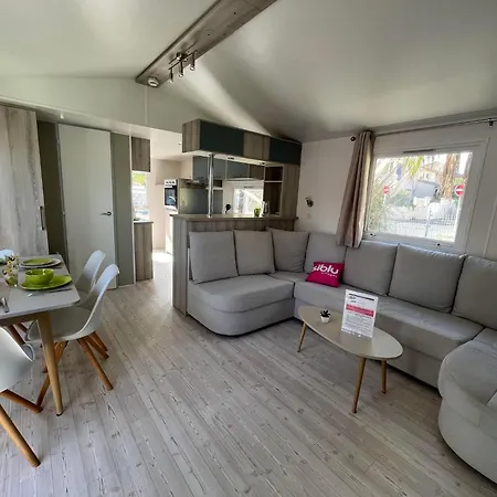 Mobil 2ch Bien Equipe Valras-plage Campsite Serignan