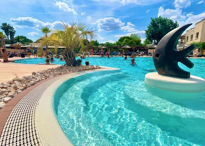 Mobil 2ch Bien Equipe Valras-plage אתר קמפינג Sérignan